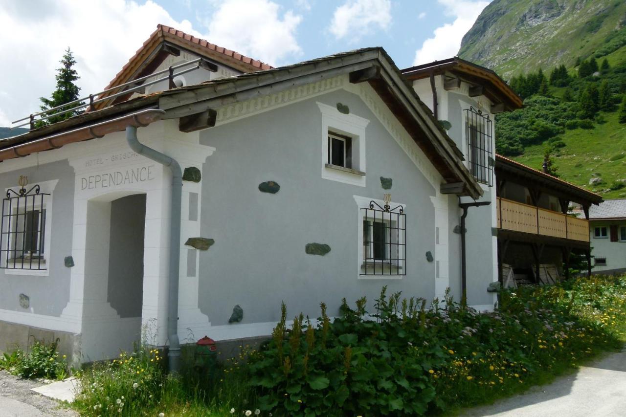 Grischuna Hotel 3*